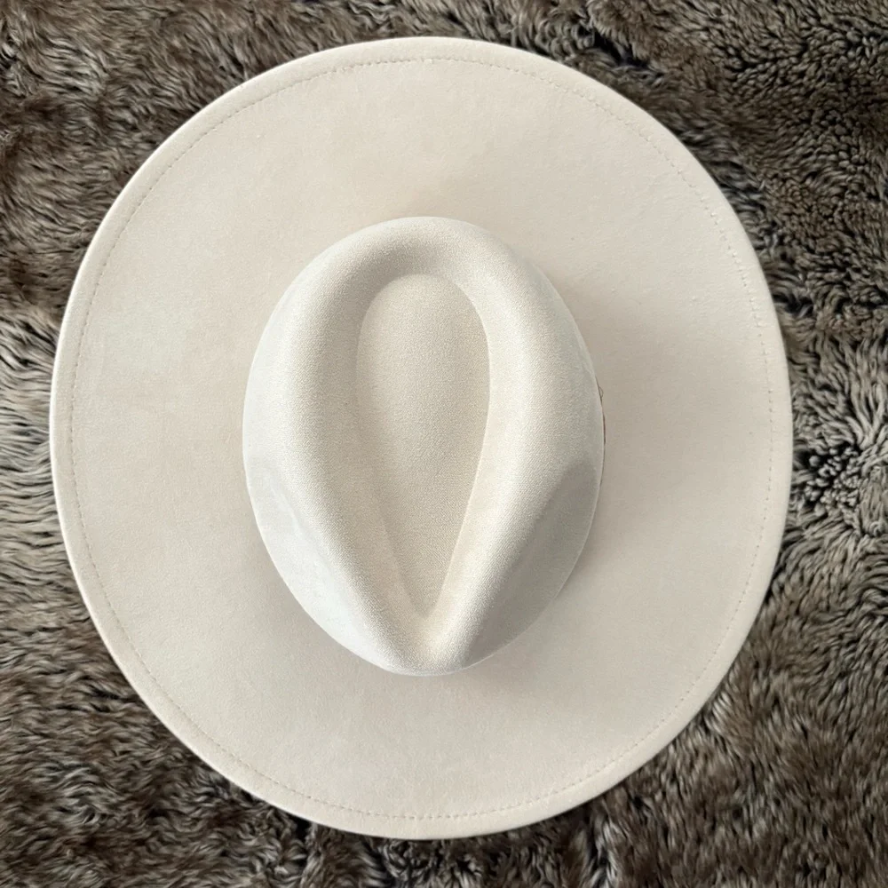 NWT Ivory Wide Brim Cowboy Hat - Picture 3 of 6